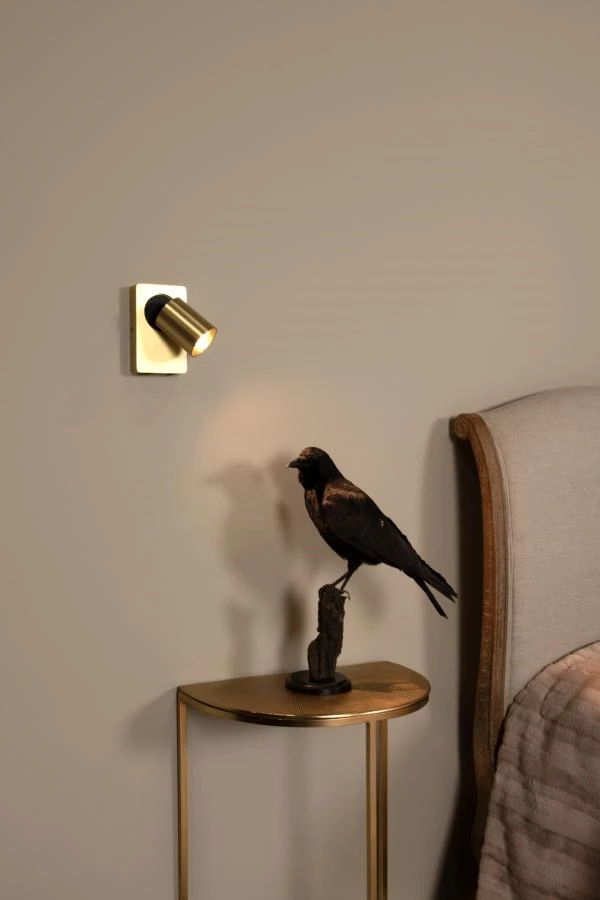 Lucide NIGEL - Lampe de chevet / Applique mural - LED Dim to warm - GU10 - 1x5W 2200K/3000K - Point de rechargement USB - Or Mat / Laiton - ambiance 1